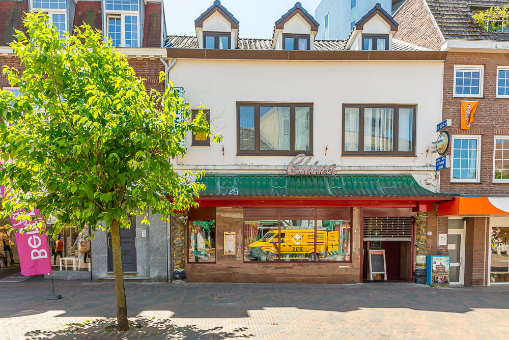 Bekijk foto 2 van Markt 20