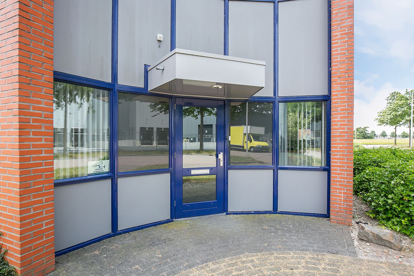 View photo 4 of Popovstraat 4