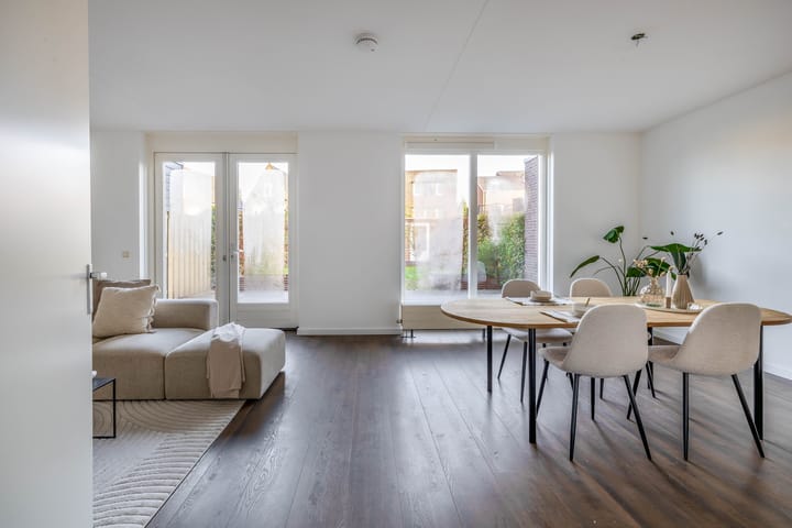 Tussenwoning te koop: Burgerwaard 55, Arnhem