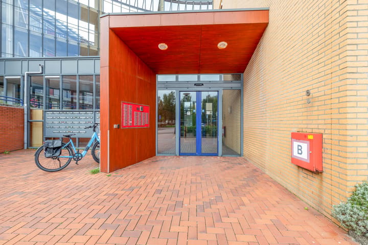 Photo 3 of Bernhardplein 28-F