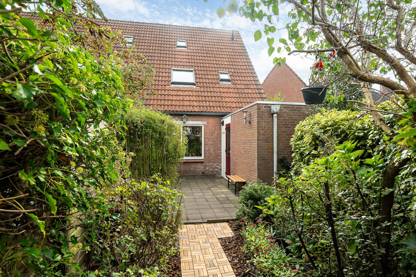 Photo 20 of Roodborststraat 11
