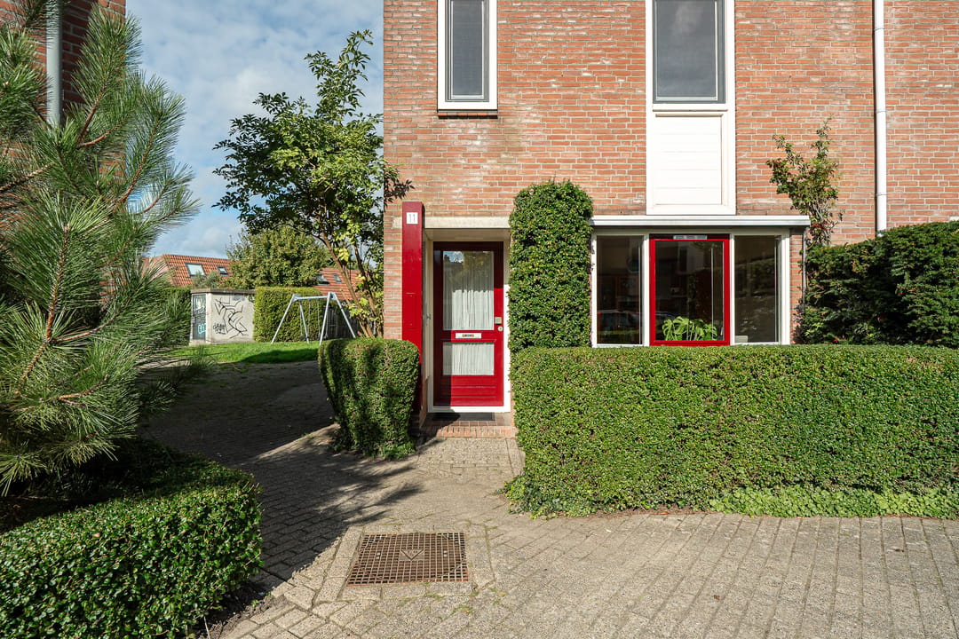 Photo 38 of Roodborststraat 11