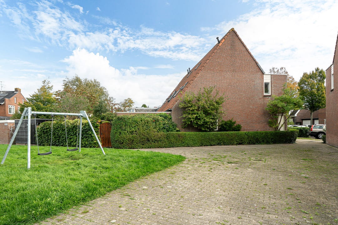 Photo 23 of Roodborststraat 11