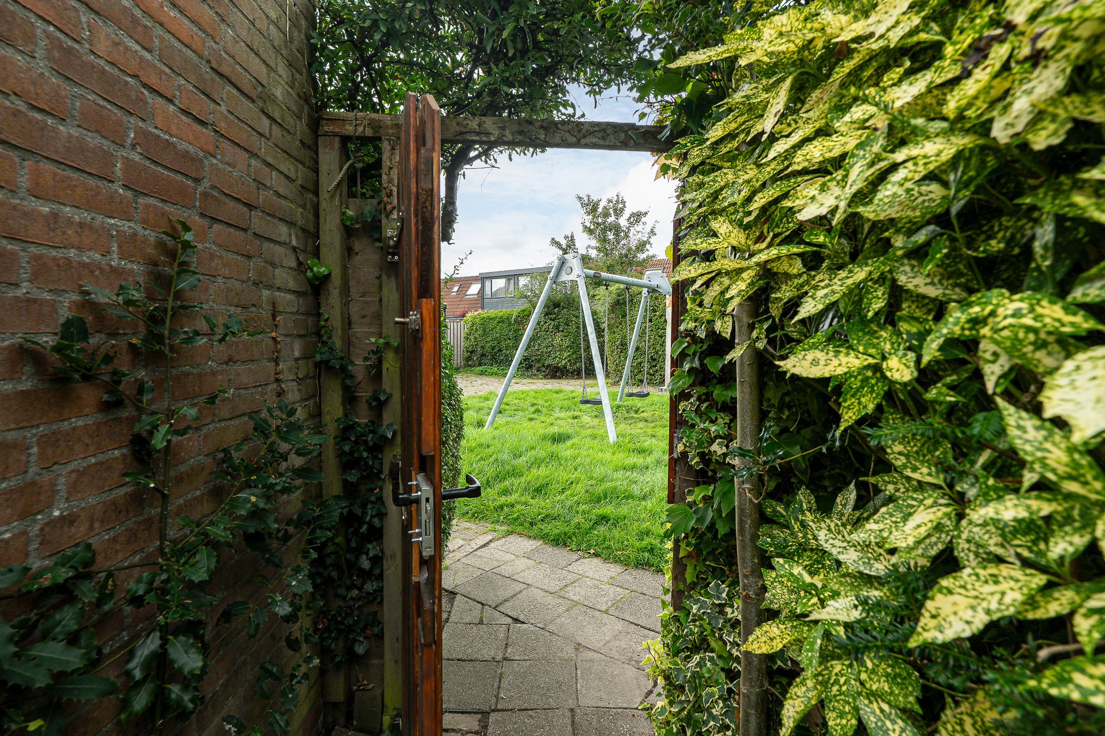 Photo 21 of Roodborststraat 11