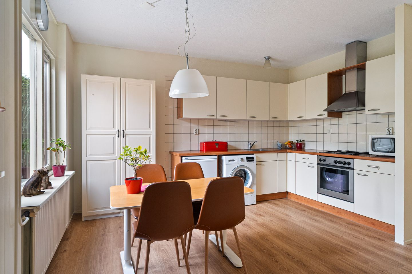 Photo 14 of Roodborststraat 11