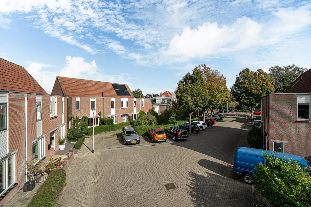 Photo 41 of Roodborststraat 11