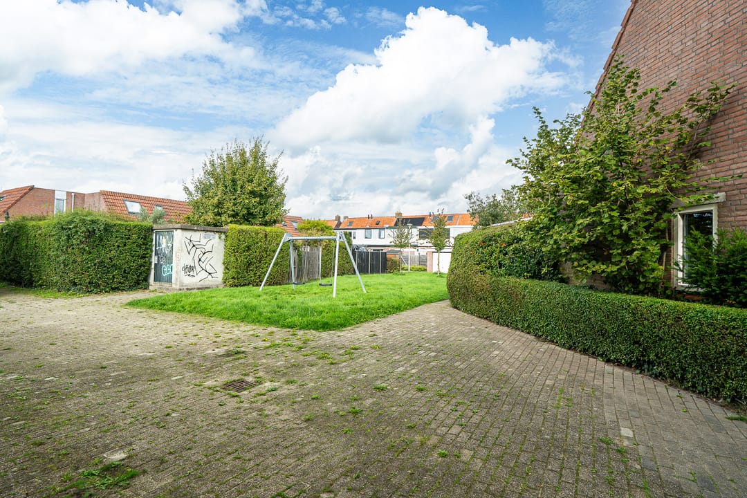 Photo 22 of Roodborststraat 11