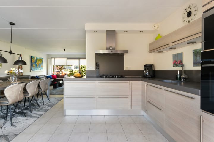 Tussenwoning te koop: Chico Mendesring 318, Dordrecht