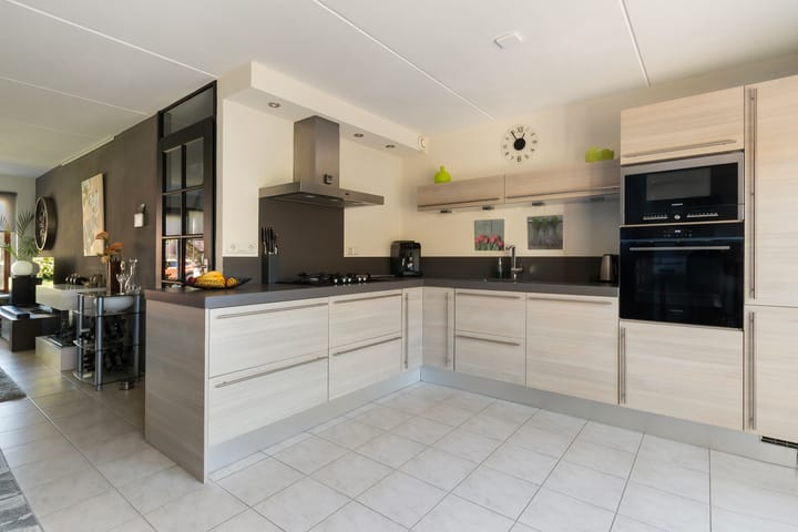 Tussenwoning te koop: Chico Mendesring 318, Dordrecht
