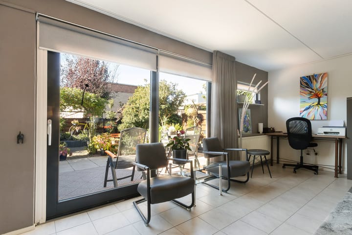 Tussenwoning te koop: Chico Mendesring 318, Dordrecht