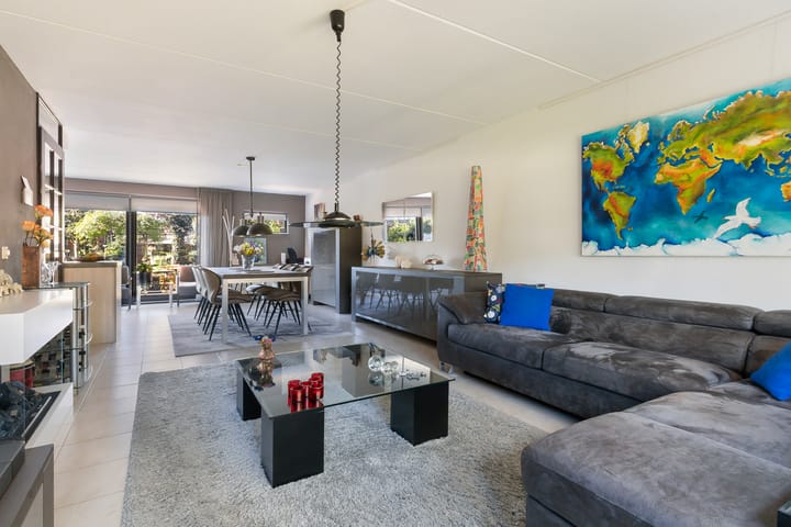 Tussenwoning te koop: Chico Mendesring 318, Dordrecht