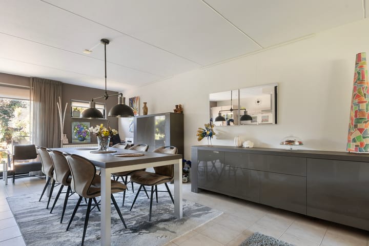 Tussenwoning te koop: Chico Mendesring 318, Dordrecht