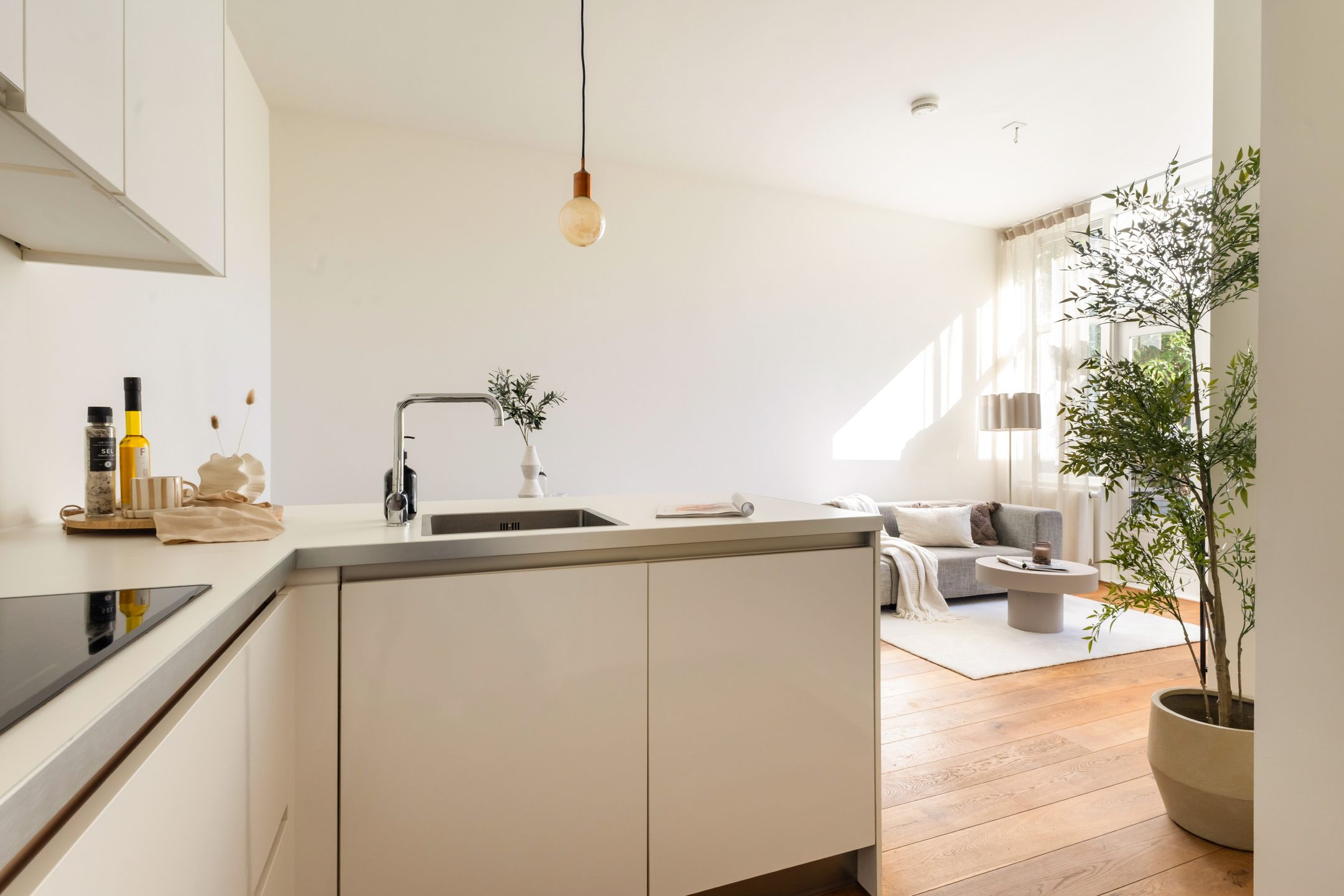 Photo 15 of Willem van Noortstraat 73