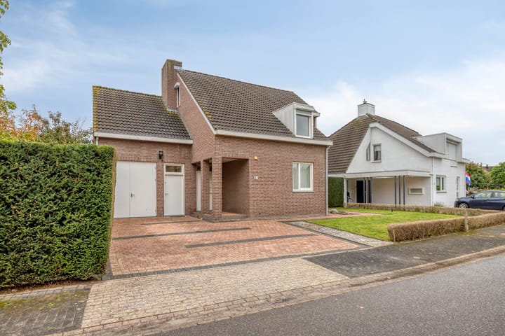 Vrijstaande woning te koop: Heiligenbergstraat 10, Bunde