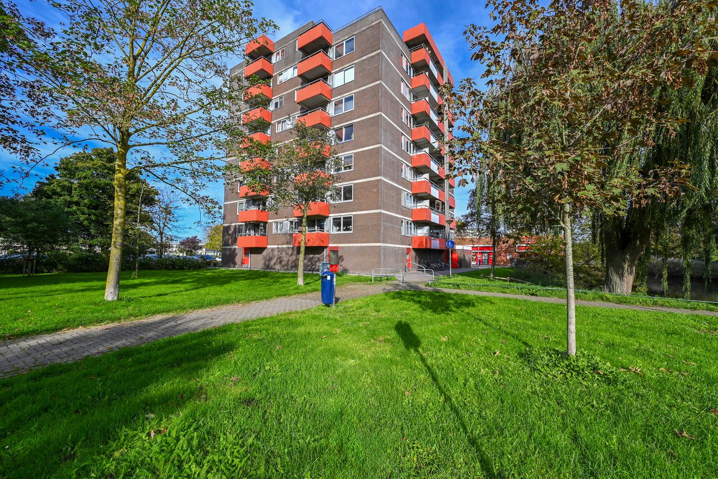 Foto 1 van Zilverschoon 72