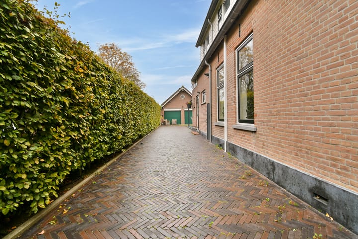 Twee-onder-één-kap te koop: Haaswijkweg West 54, Dordrecht