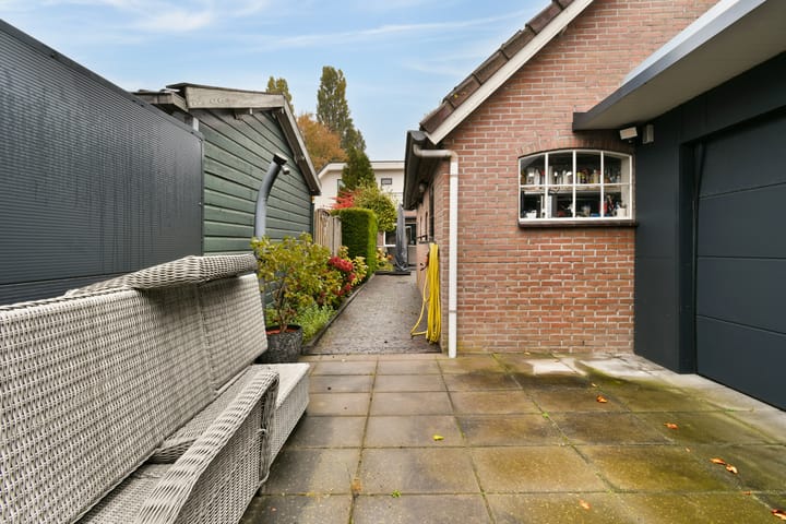Twee-onder-één-kap te koop: Haaswijkweg West 54, Dordrecht