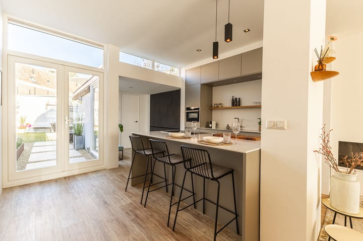 Tussenwoning te koop: Hooimarkt 24, Haarlem