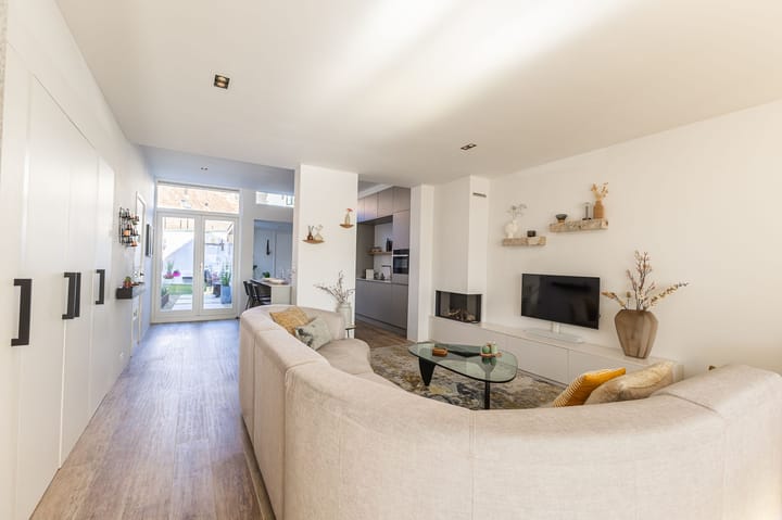 Tussenwoning te koop: Hooimarkt 24, Haarlem