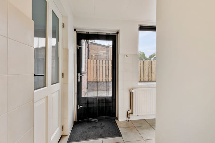Hoekwoning te koop: de Lijsterbes 2, Didam