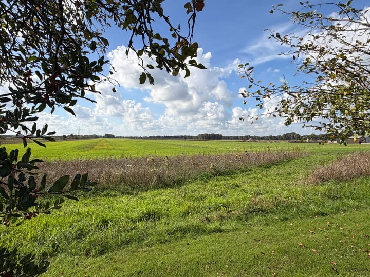 Twee-onder-één-kap te koop: Oosterveldsestraat 136, Emmen