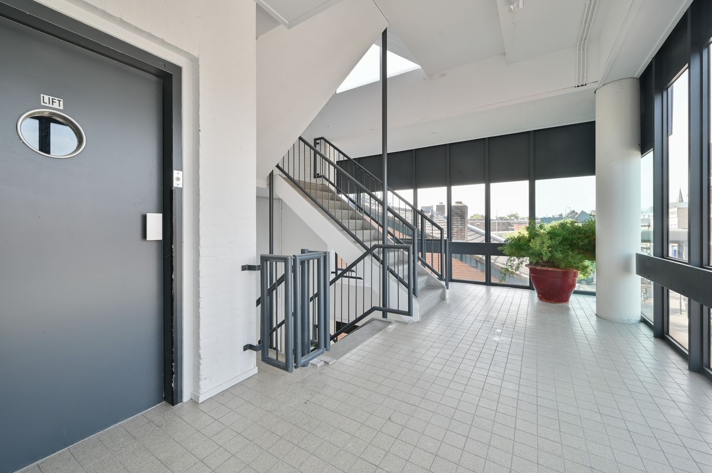 View photo 3 of Herenstraat 1