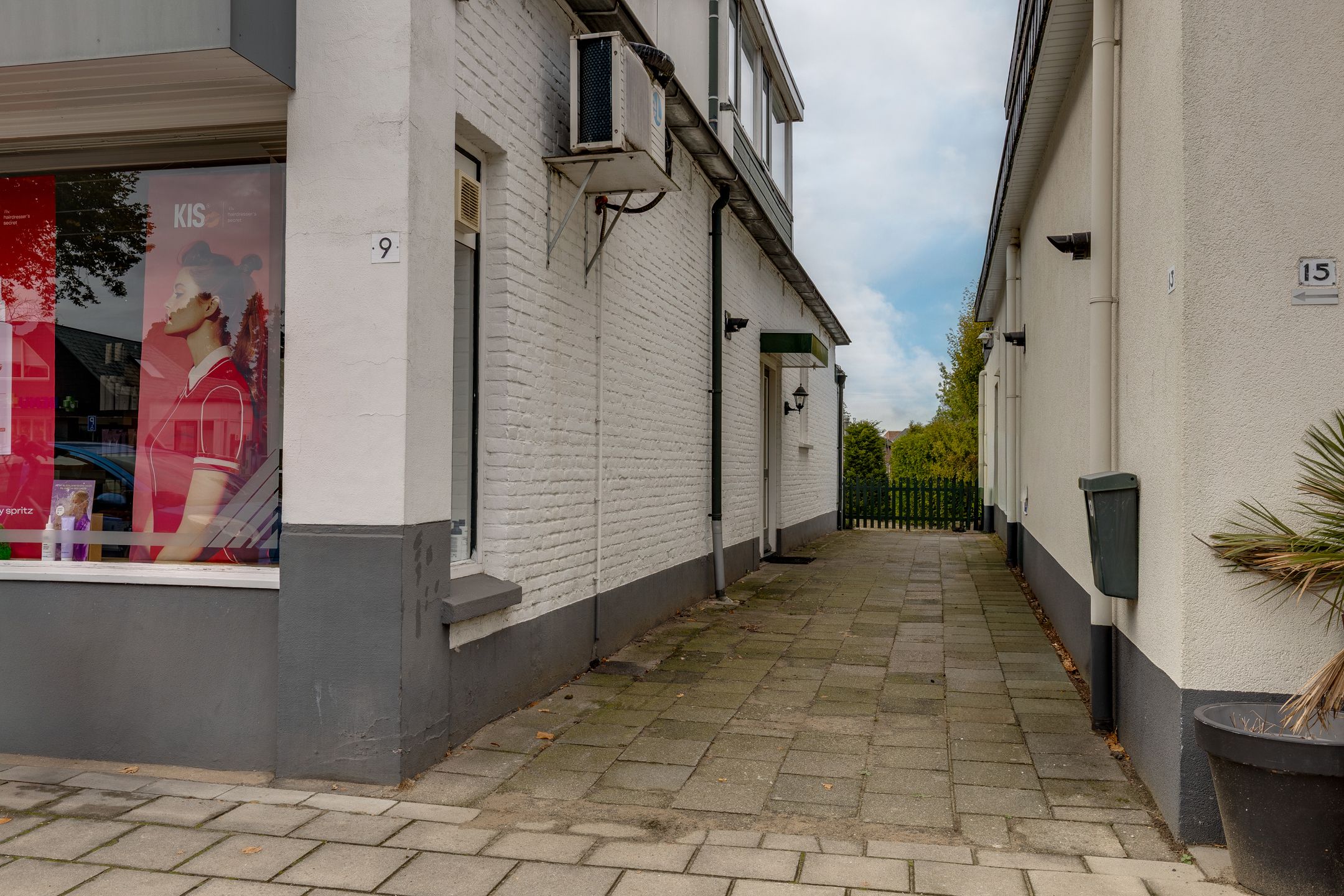 Photo 6 of Vredensestraat 9