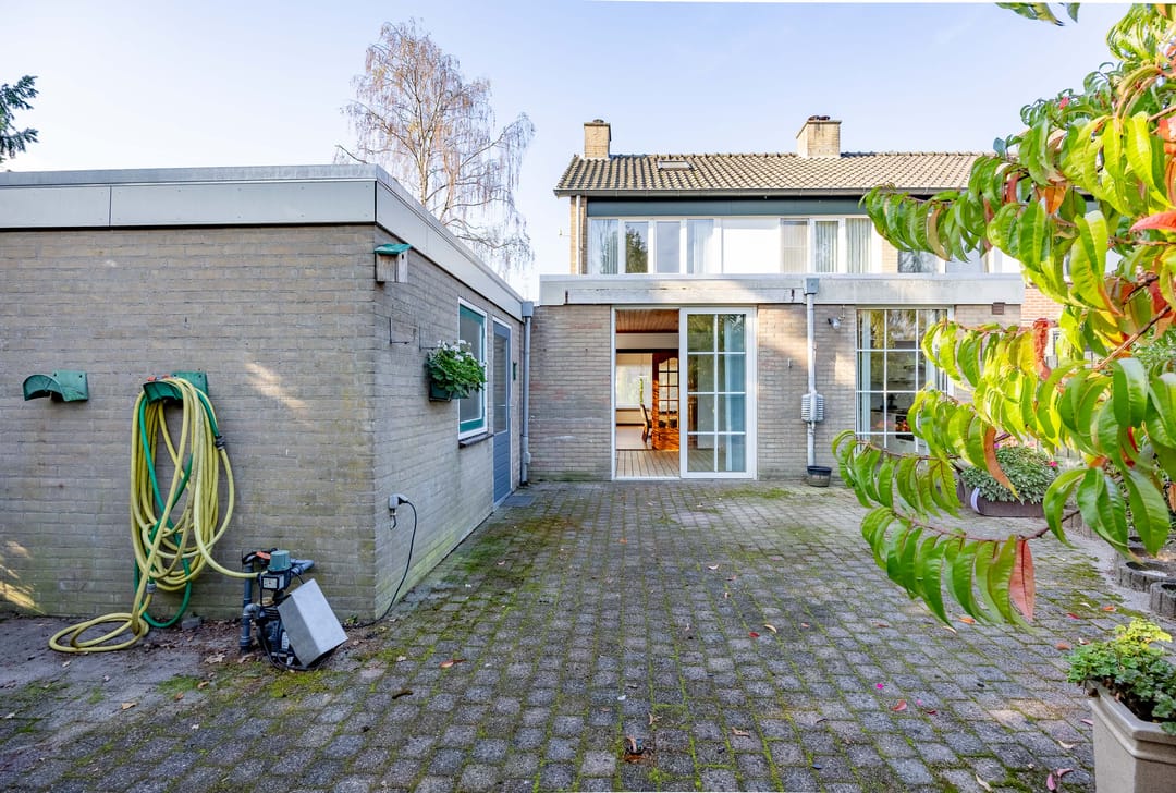 Photo 41 of Meindert Hobbemastraat 27