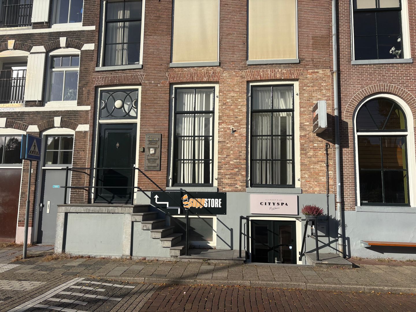 View photo 2 of Thorbeckegracht 38-A