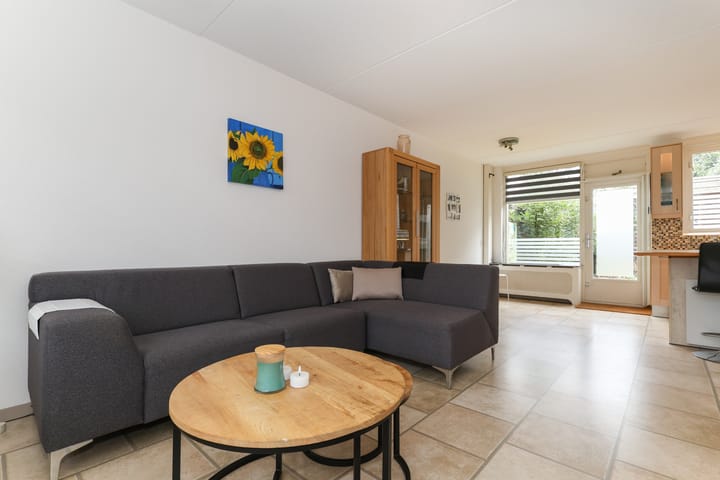 Tussenwoning te koop: Marter 106, Hellevoetsluis