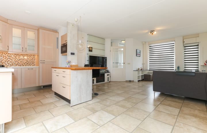 Tussenwoning te koop: Marter 106, Hellevoetsluis
