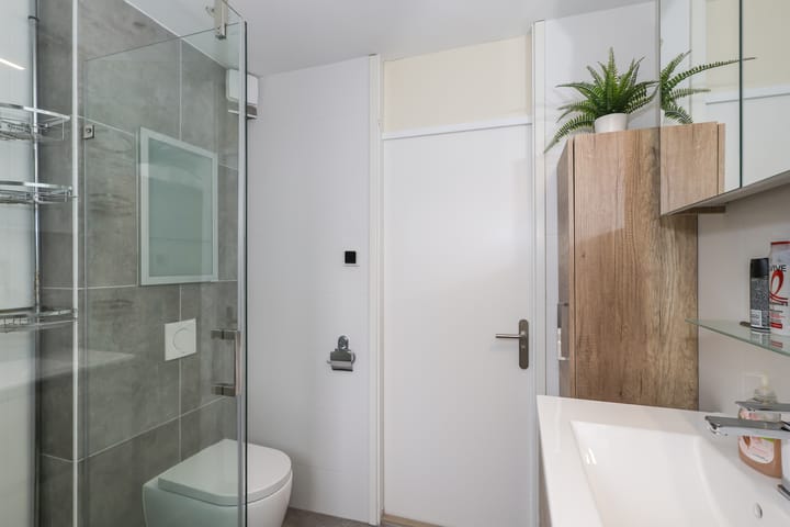 Tussenwoning te koop: Marter 106, Hellevoetsluis