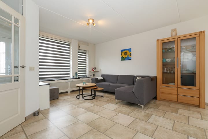 Tussenwoning te koop: Marter 106, Hellevoetsluis