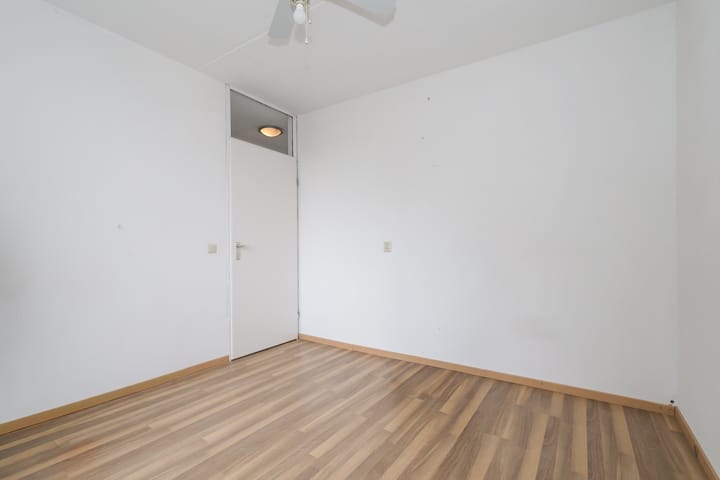 Tussenwoning te koop: Marter 106, Hellevoetsluis