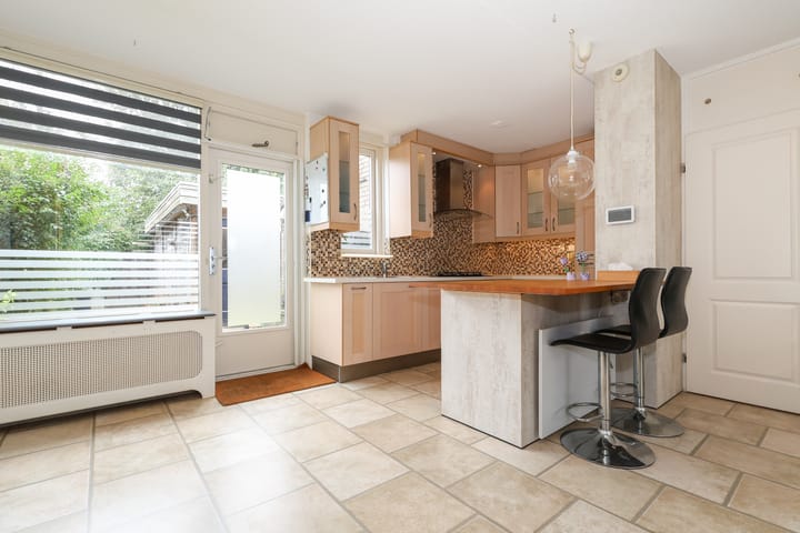 Tussenwoning te koop: Marter 106, Hellevoetsluis