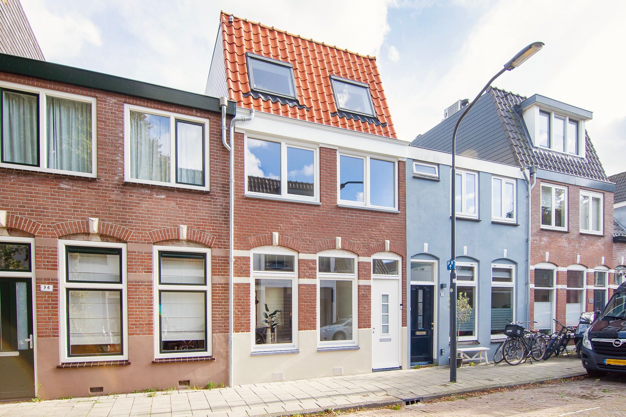 Javastraat 24