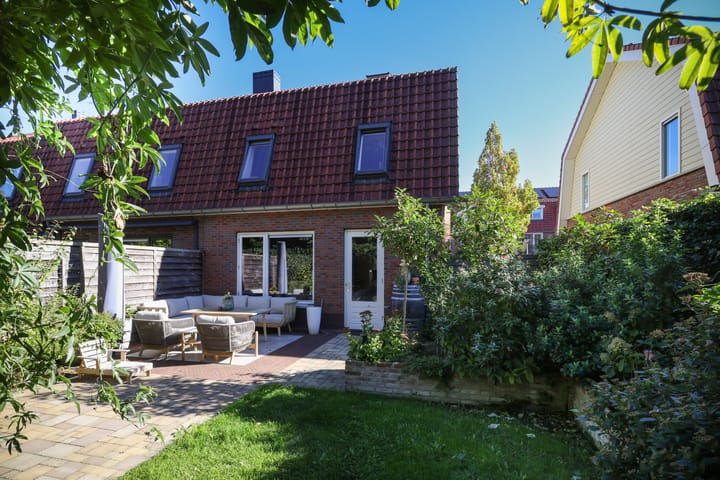 Hoekwoning te koop: Vlinderslag 32, Oostvoorne
