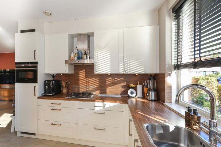 Hoekwoning te koop: Vlinderslag 32, Oostvoorne