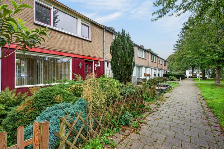 Tussenwoning te koop: Middachtensingel 25, Arnhem
