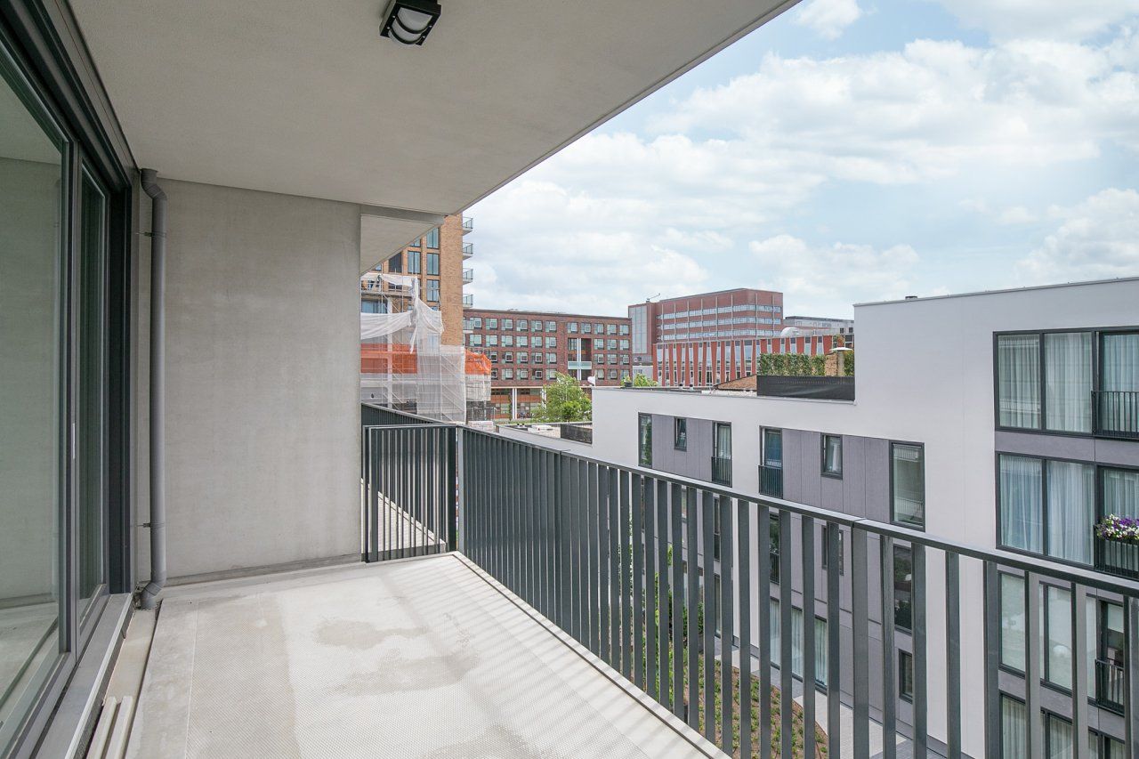 Photo 15 of Leemhorststraat 165