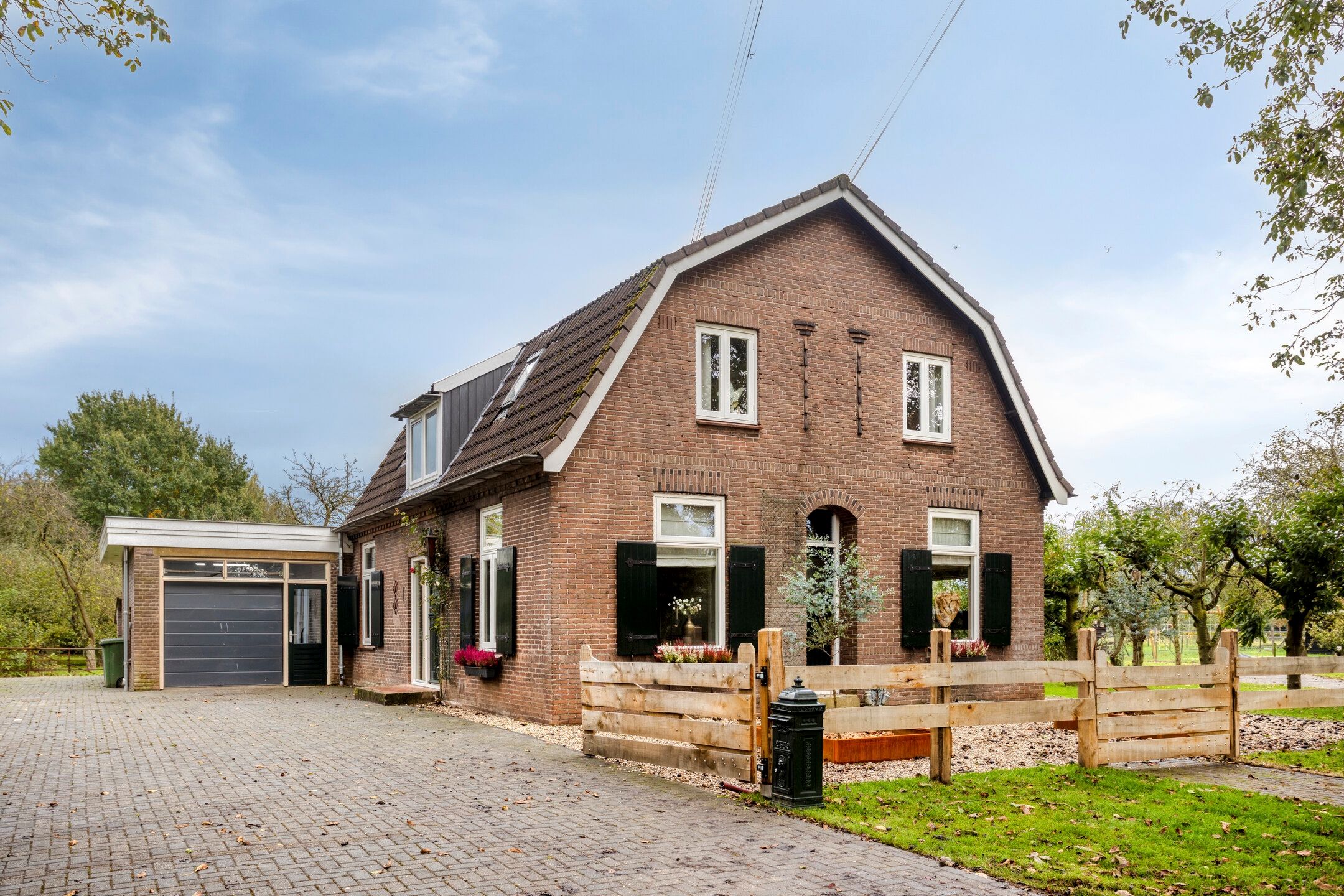 Photo 3 of Spoorstraat 5
