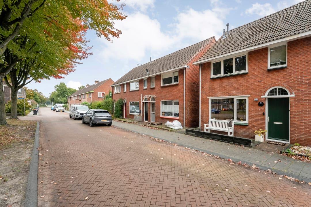 Photo 43 of Leliestraat 8