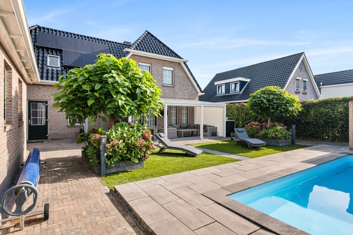 Vrijstaande woning te koop: Meerkoet 13, Oude Pekela