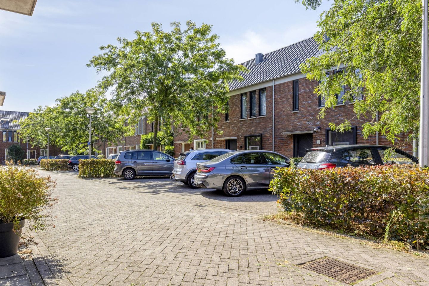 Photo 40 of Stuiverstraat 1-M
