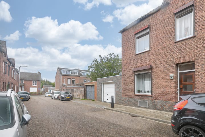 Hoekwoning te koop: Oude Schachtstraat 5, Kerkrade