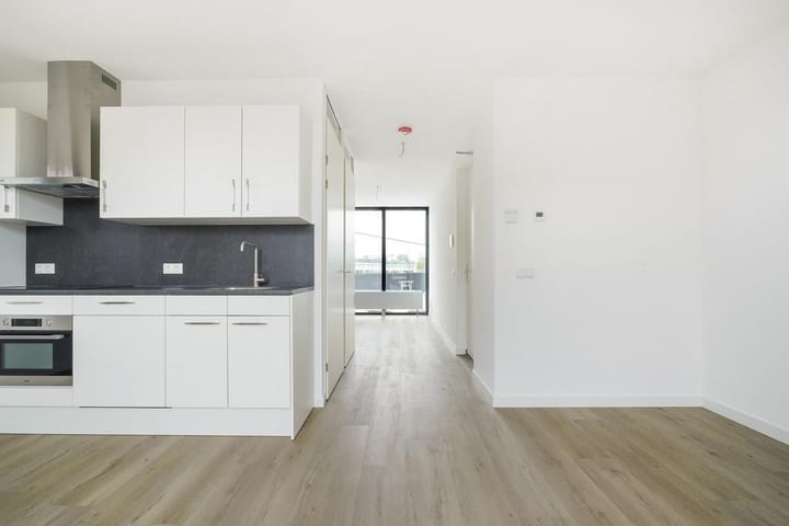 Studio te huur: Broekhovenseweg 82-04, Tilburg
