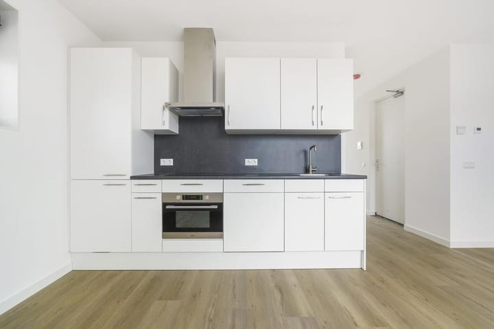 Studio te huur: Broekhovenseweg 82-04, Tilburg