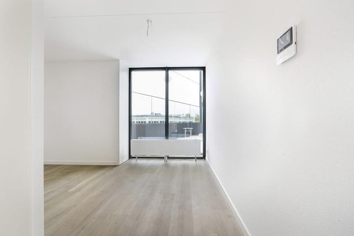 Studio te huur: Broekhovenseweg 82-04, Tilburg