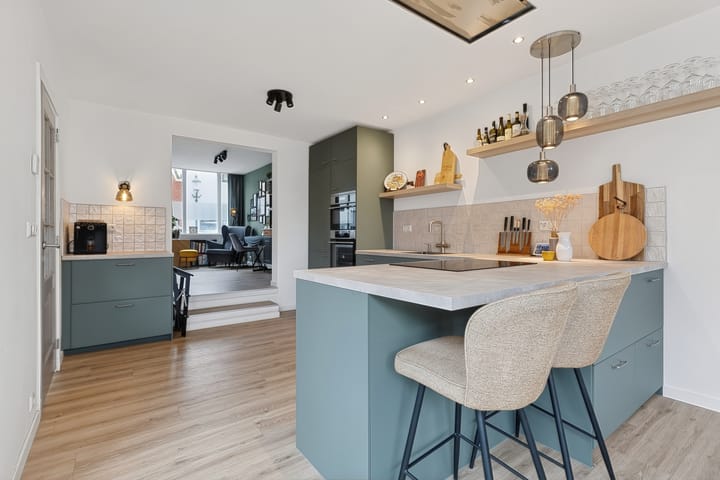Twee-onder-één-kap te koop: Hoofdstraat 24, Zevenbergschen Hoek (Gem. Moerdijk)