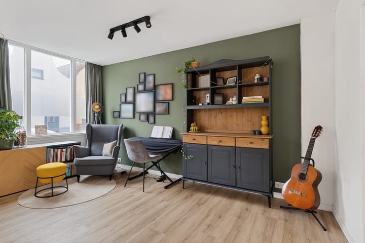 Twee-onder-één-kap te koop: Hoofdstraat 24, Zevenbergschen Hoek (Gem. Moerdijk)